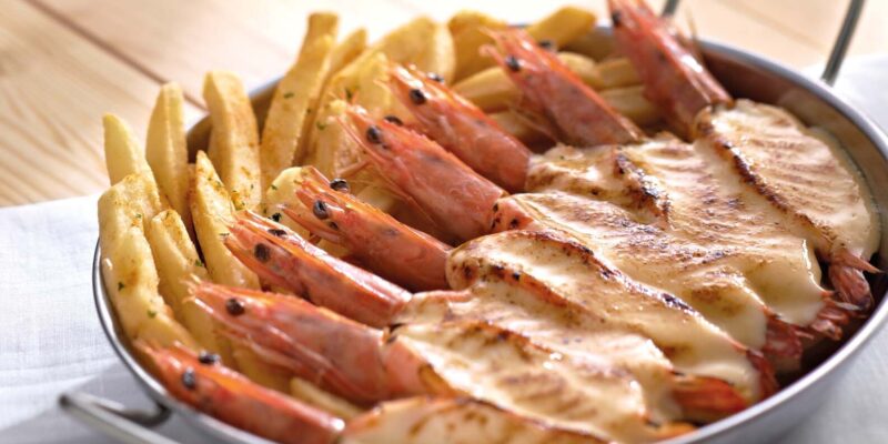 Manhattan Flaming Prawns (1) Manhattan Flaming Prawns (1)