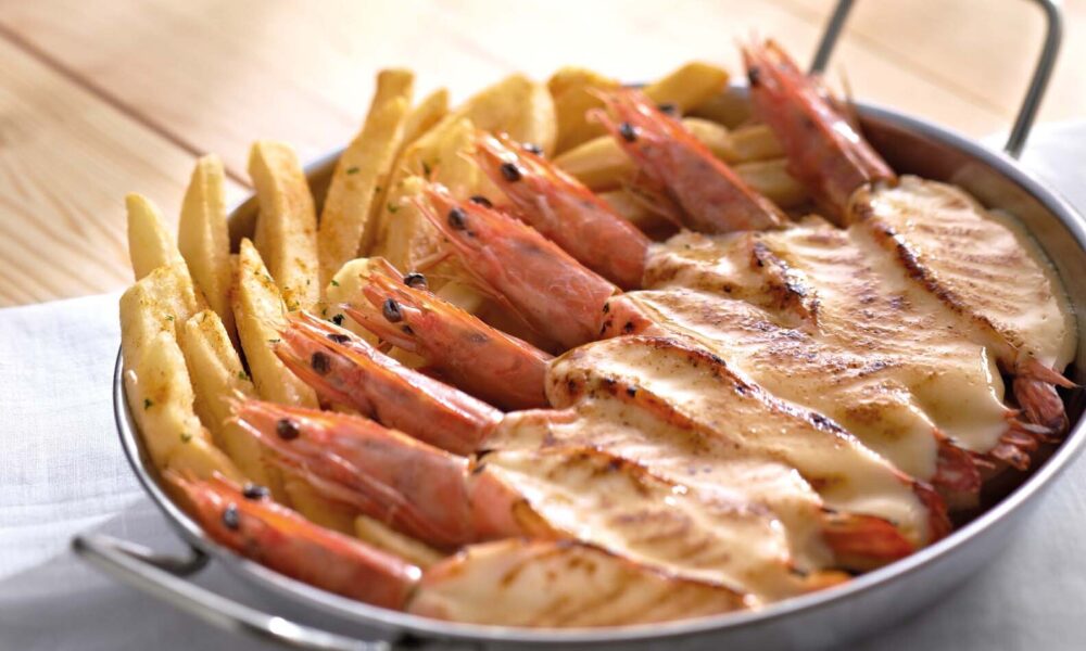 Manhattan Flaming Prawns (1) Manhattan Flaming Prawns (1)